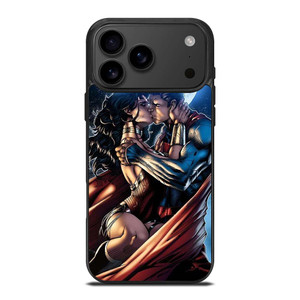 WONDER WOMAN SUPERMAN CARTOON KISSING iPhone 17 Pro Max Case Cover WONDER WOMAN SUPERMAN CARTOON KISSING iPhone 17 Pro Max Case Cover