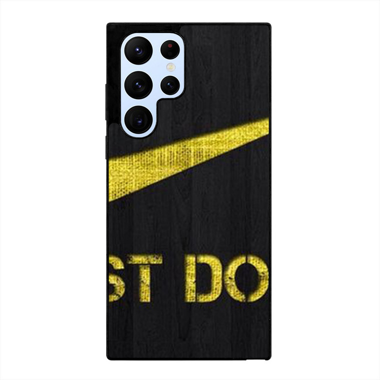 NIKE JUST DO IT WOOD LOGO YELLOW Samsung Galaxy S22 Ultra Case Cover