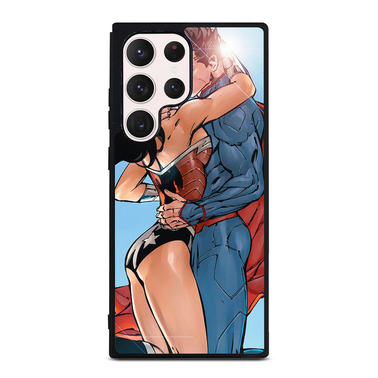 SUPERMAN WONDER WOMAN CARTOON KISSING  Samsung Galaxy S23 Ultra Case Cover