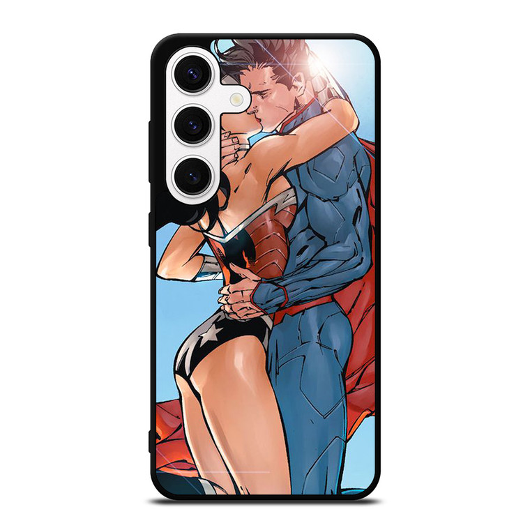 SUPERMAN WONDER WOMAN CARTOON KISSING Samsung Galaxy S24 Case Cover