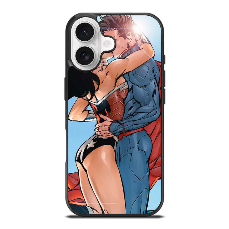 SUPERMAN WONDER WOMAN CARTOON KISSING iPhone 17 Case Cover