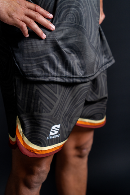 WARRL - Apex Pro Shorts Black (OS62310G)