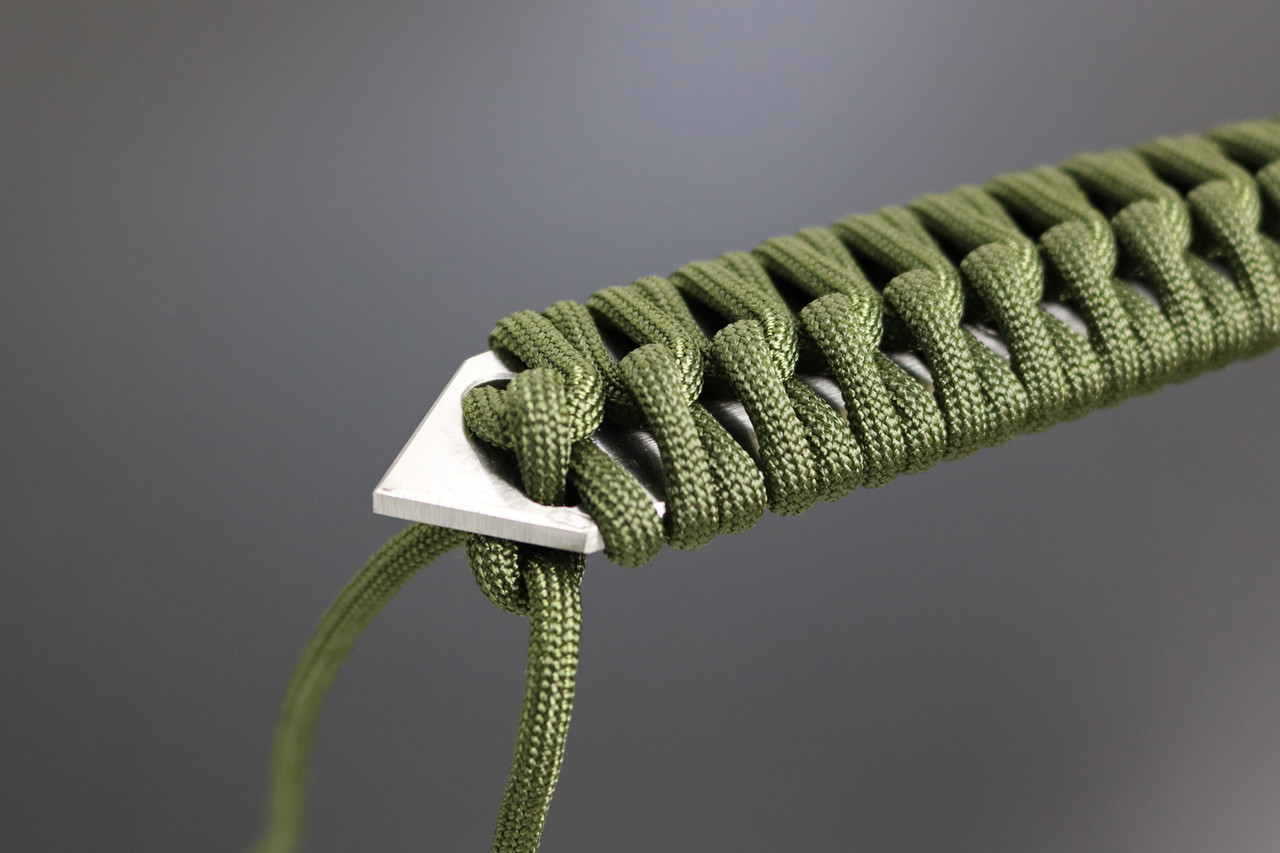 Kanetsune Seki Japan KB-280 Karasu Blue Steel 125mm Paracord Hunting Field Knife
