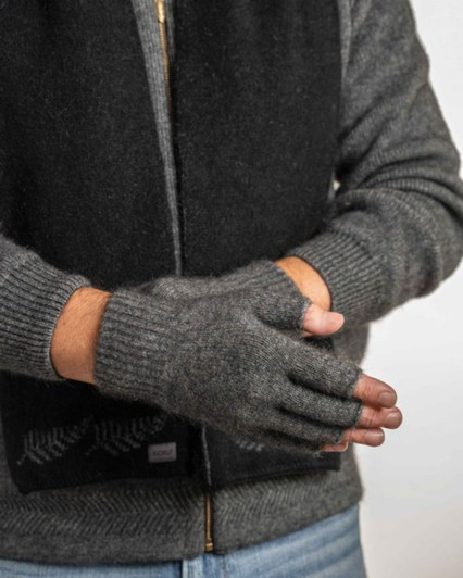 Gray fingerless gloves for women made of possum merino wool. Gray fingerless gloves for women made of possum merino wool.