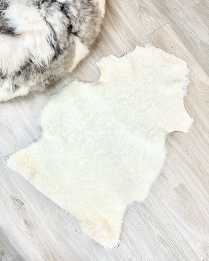 Special Short Wool Sheepskin Rug
