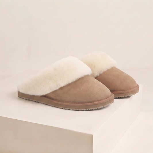 Palmy Sheepskin Scuff