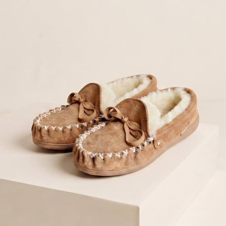 Robin  Sheepskin  Moccasin
