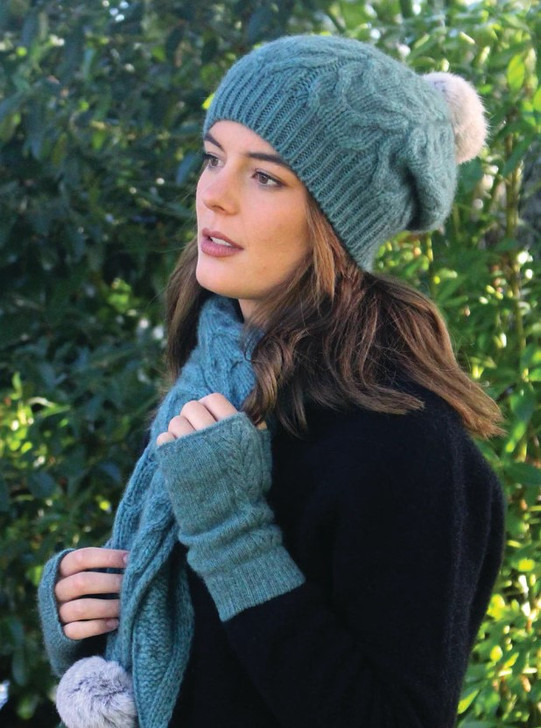 Possum Merino Cable Mittens