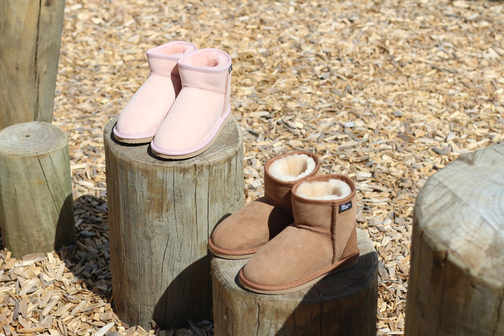 Kids Short Sheepskin Boots