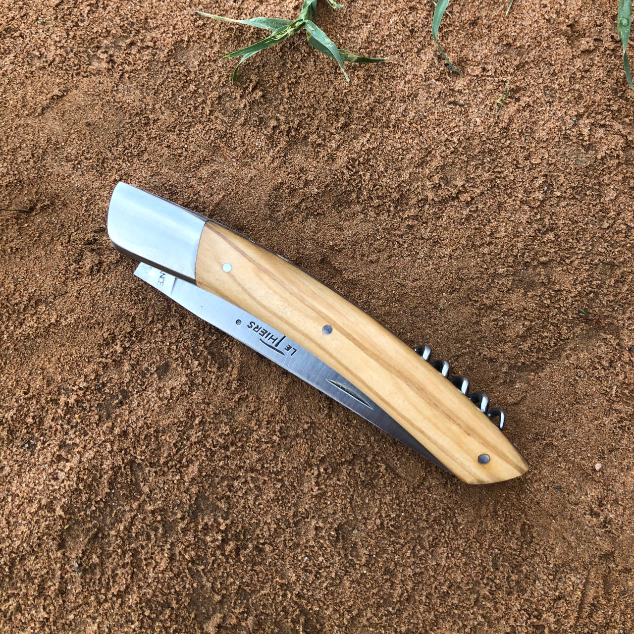 Le Thiers 4.7in in olivewood with corkscrew