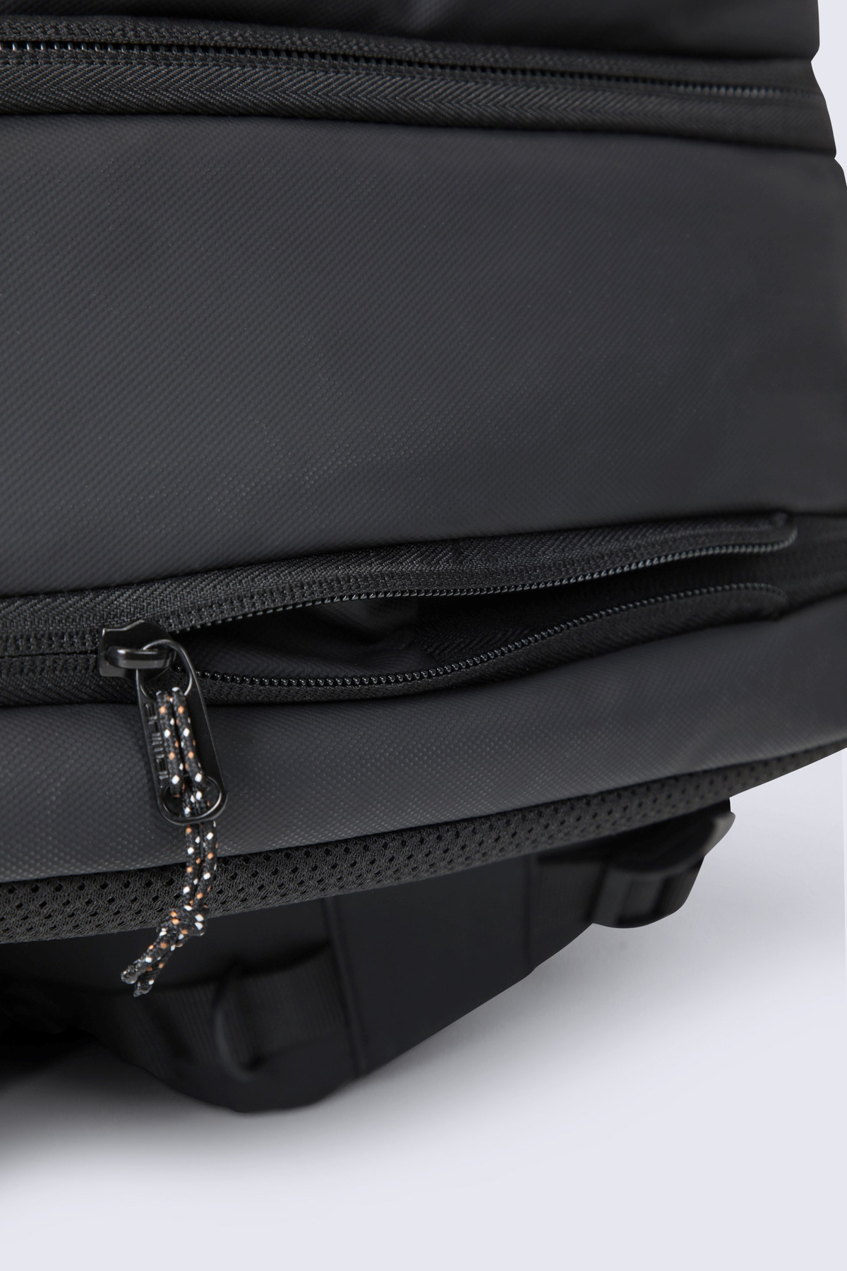 Nova Modular Travel Rucksack 35–45L