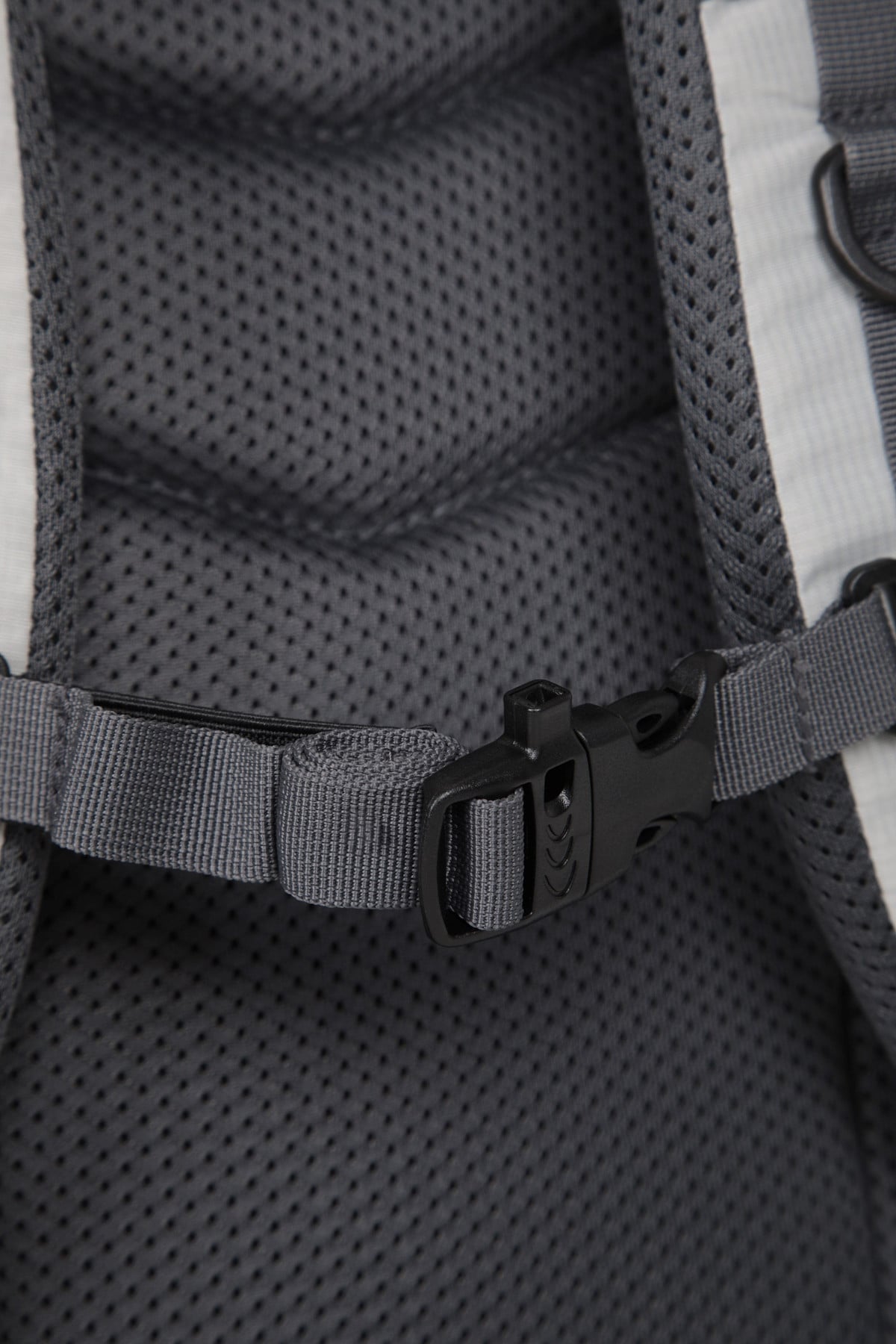 EMS Camp 30L Backpack