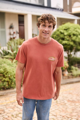 Chase Mens Graphic Relaxed T-Shirt - Burnt Orange