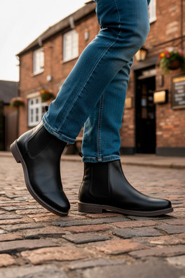 Mount Mens Premium Leather Chelsea Boots - Black