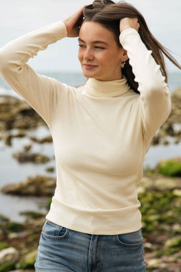 Women's Ribbed Turtleneck Top - Oat