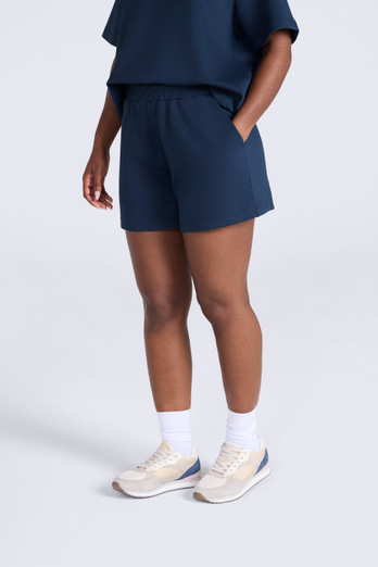 Cora Womens Travel Scuba Shorts - Navy