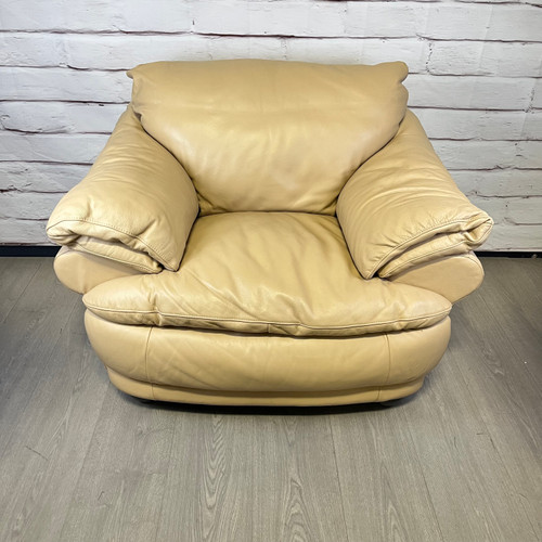 Decoro Overstuffed Ivory Leather Chair