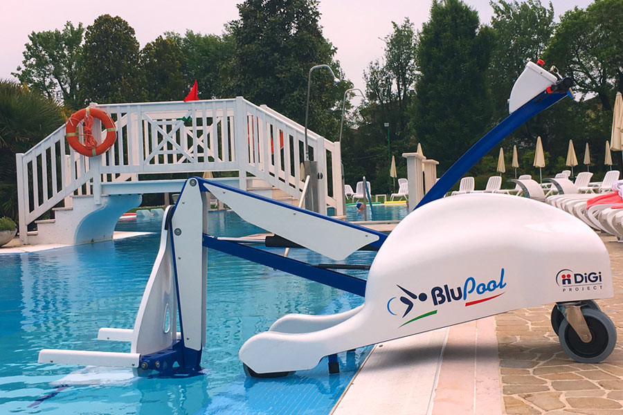 BluPool Disability Mobile Swimming Pool Hoist Commercial Pool Equipment
