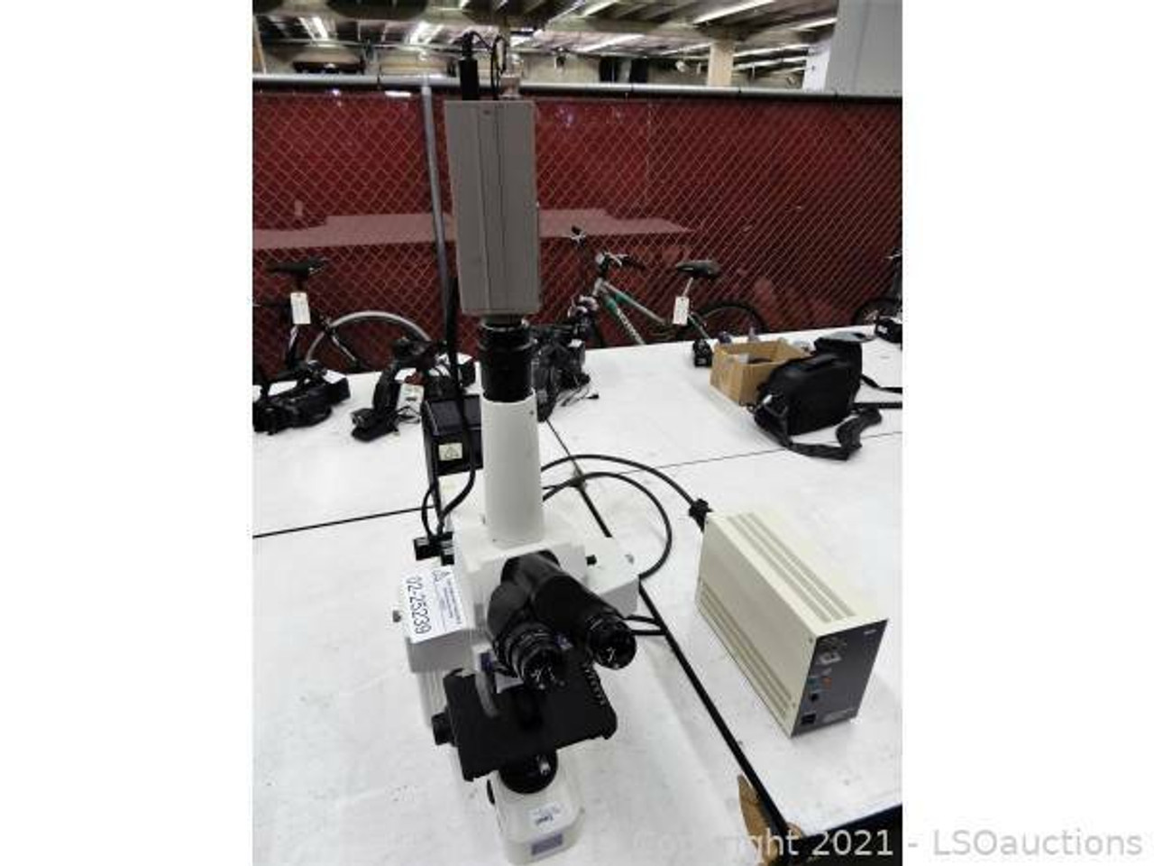 Nikon Eclipse E400 Research Microscope