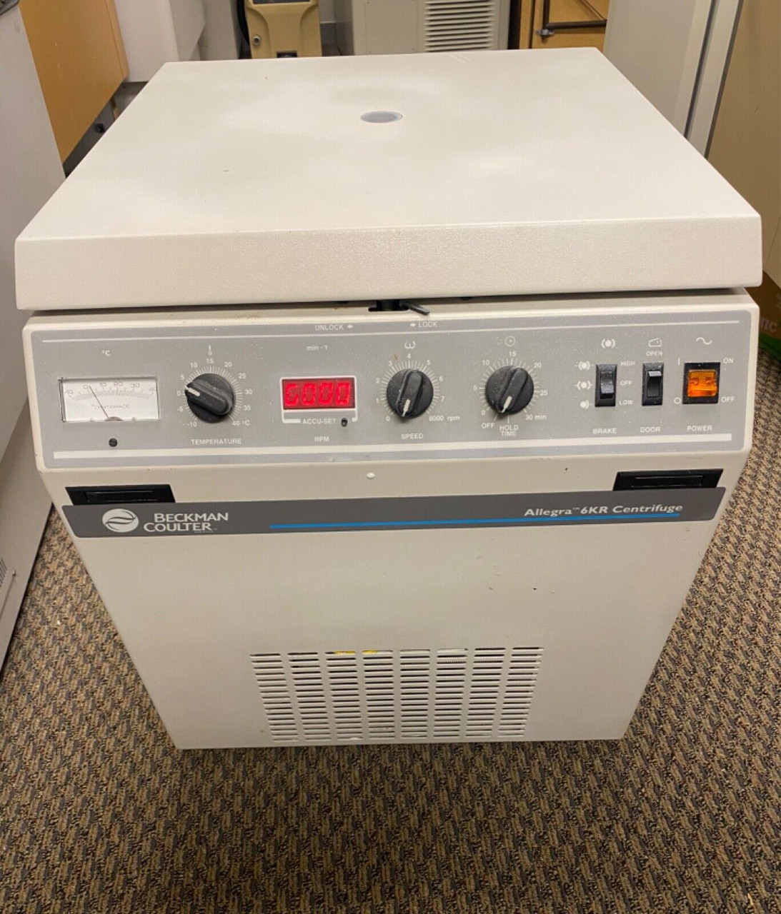 Beckman Allegra 6KR Refrigerated Centrifuge GH3.8 Rotor And 4 Bucks