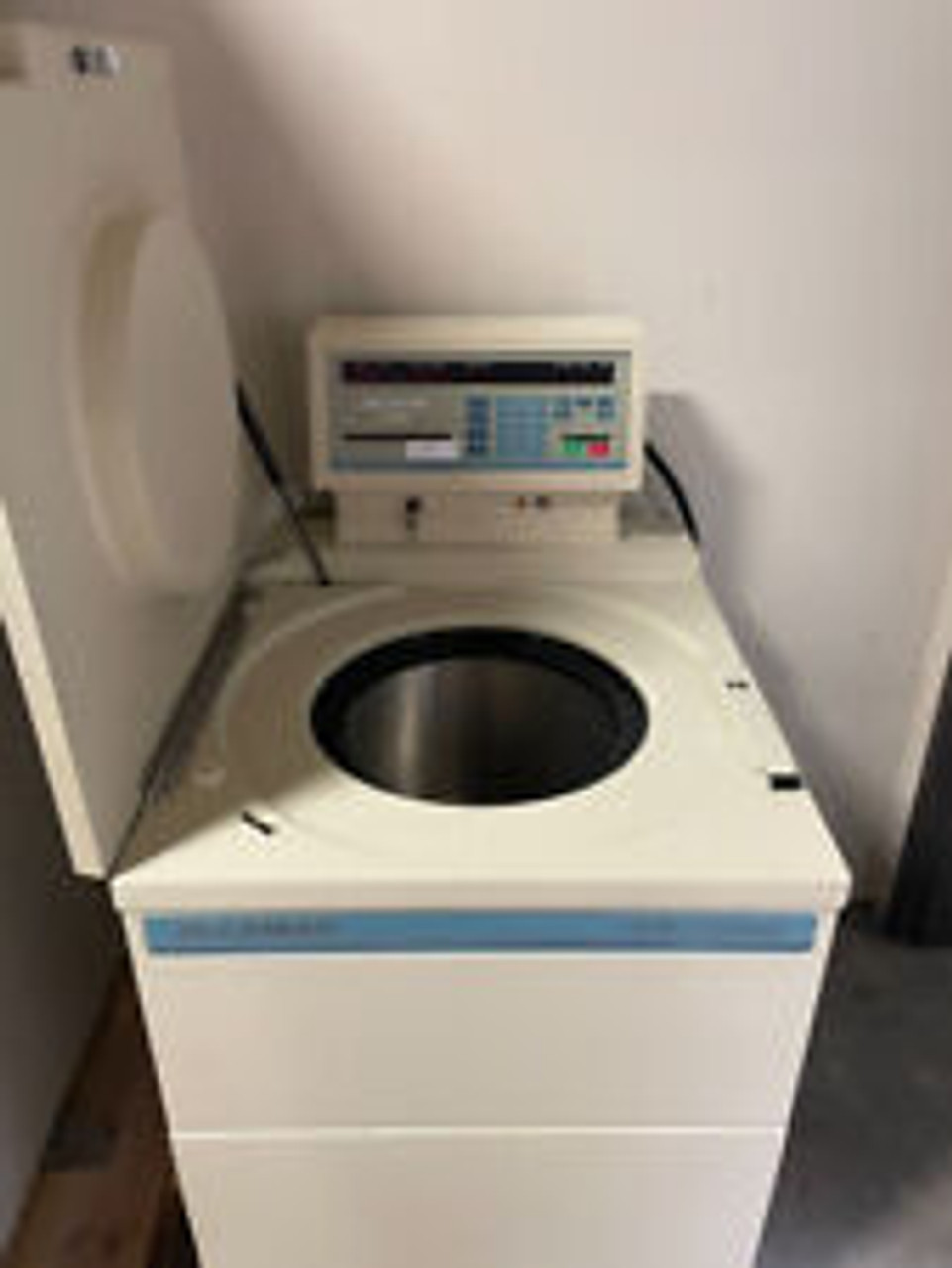 Beckman J2-MI Floor Model Centrifuge