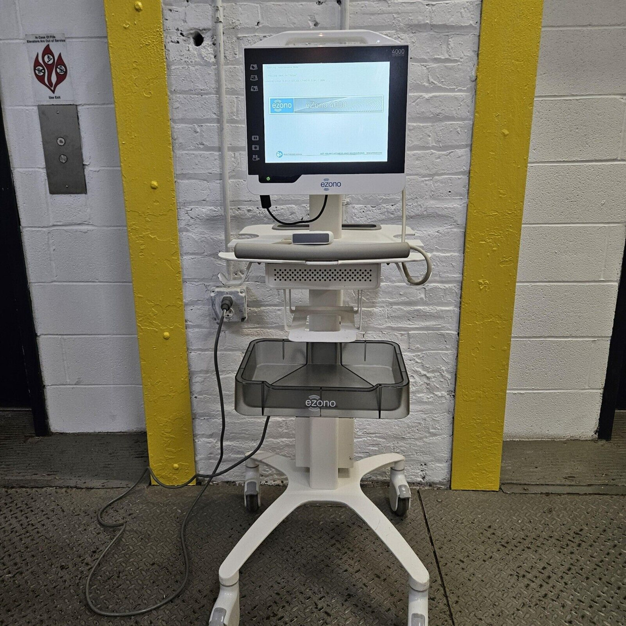 Ezono 4000 Ultrasound System