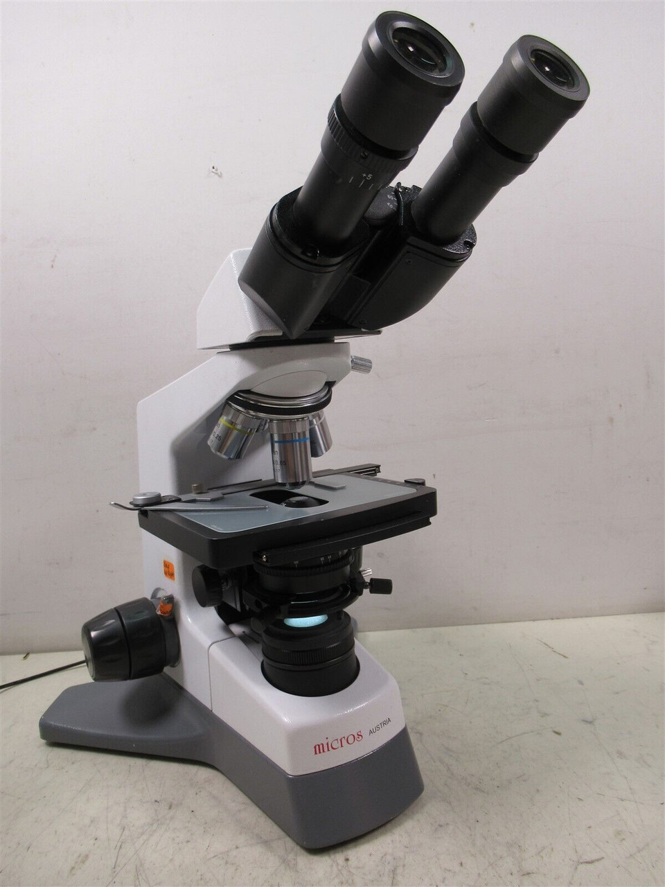 Micros Austria Biological Microscope 4 Objectives Eyepieces MCX100LED Daffodil