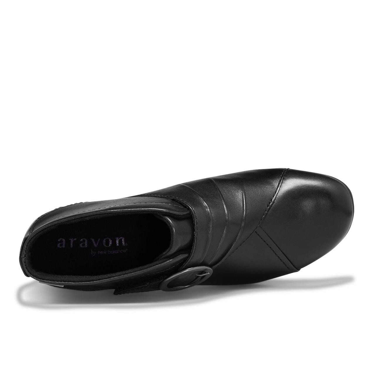 aravon waterproof bootie
