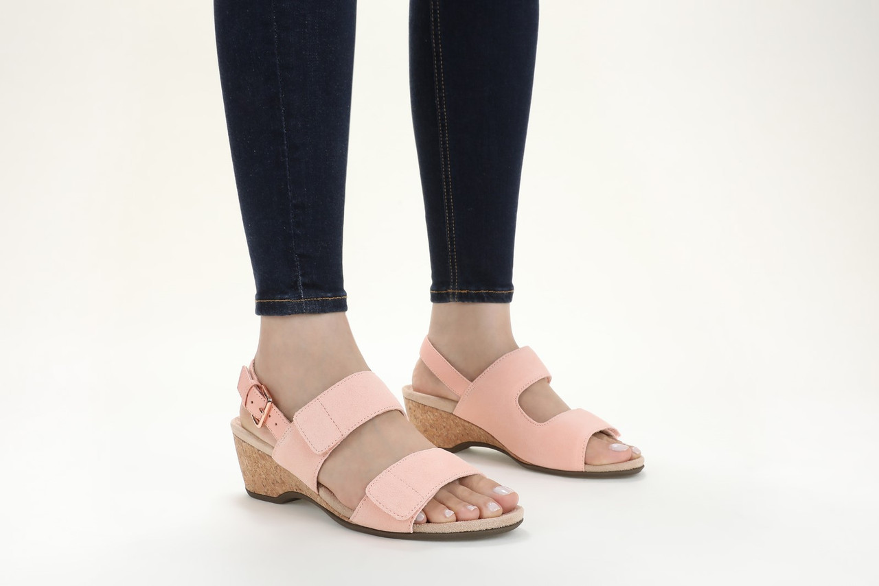 Vionic arabella sales wedge sandal