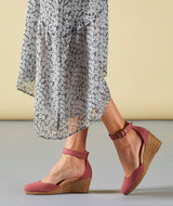Vionic Amy Women's Wedge Sandal - 11 - Marsala Lifestyle Cream