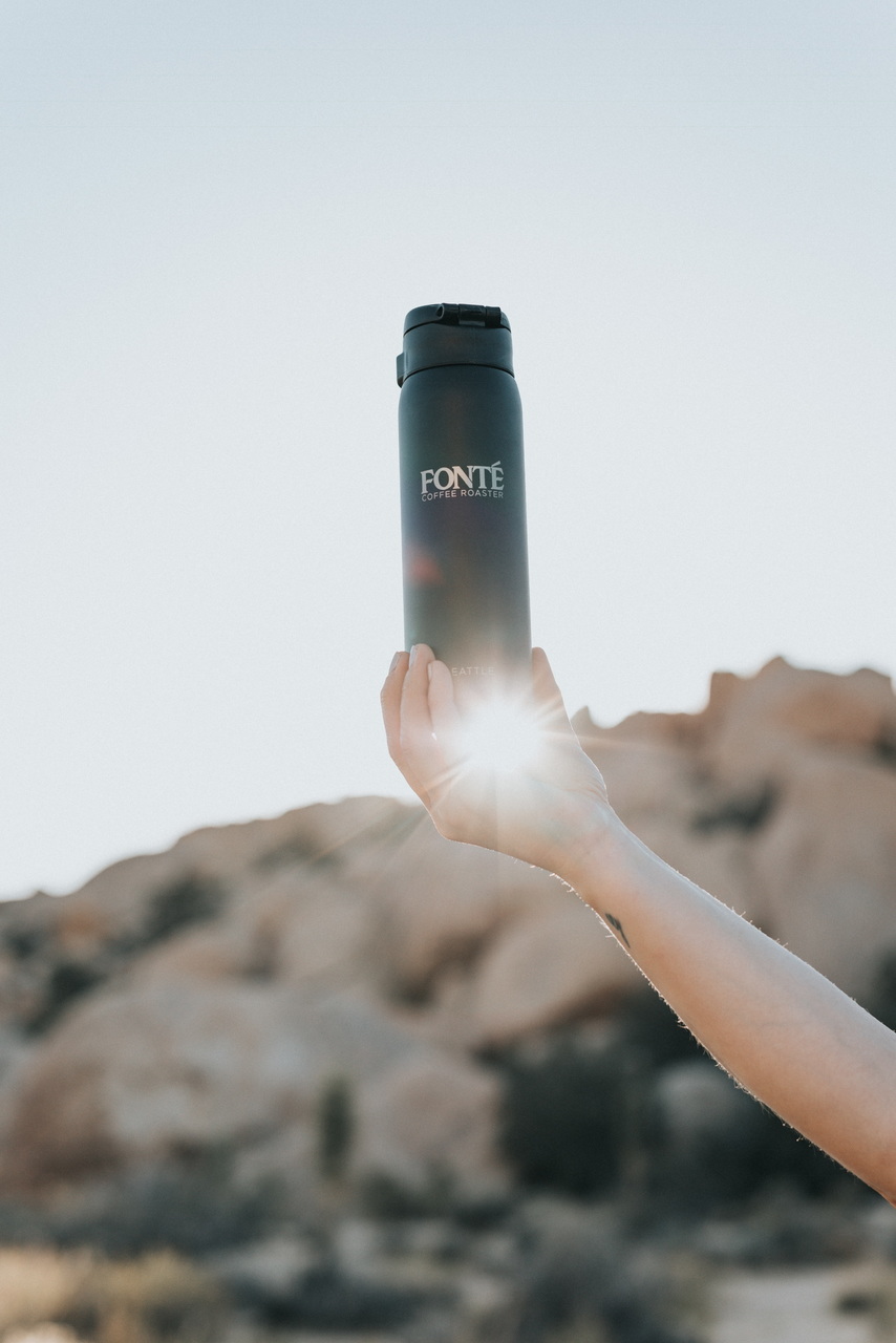 Corrosion Resistant and Stain repellent SlickSteel® Finish Interior, the Fonte Logo Thermos Has A One-Touch Button with a Safety Lock That Ensures an Easy Mug Drinking Experience and No-Spill Performance