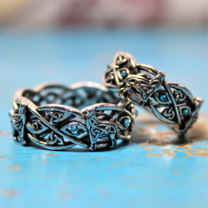 Celtic Geri & Freki Wolf Triquetra Promise Ring