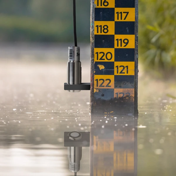 ToughSonic ultrasonic sensor used in tandem with a streamgage for accurate water monitoring and flood detection