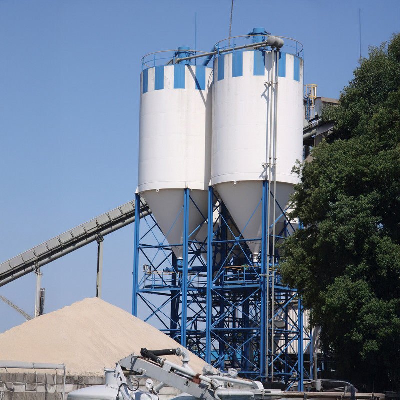 The BinMaster Airbrator is used in bulk materials that tend to stick together or pack in storage bins and silos