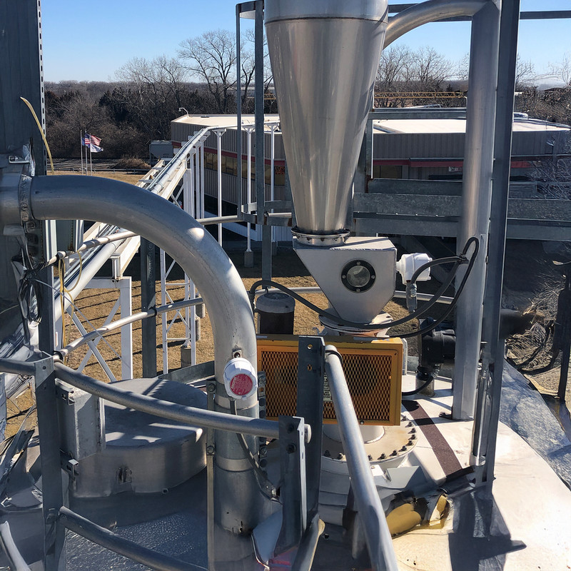 BinMaster FD-2000 is installed to detect the presence or absence of bulk material flow in an application where cross-contamination cannot occur