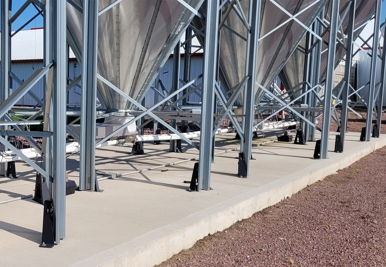 BinTrac weighing systems begin with A-Frame load cells installed on each leg of a feed bin. Load cells send data to an on-bin or locally installed indicator