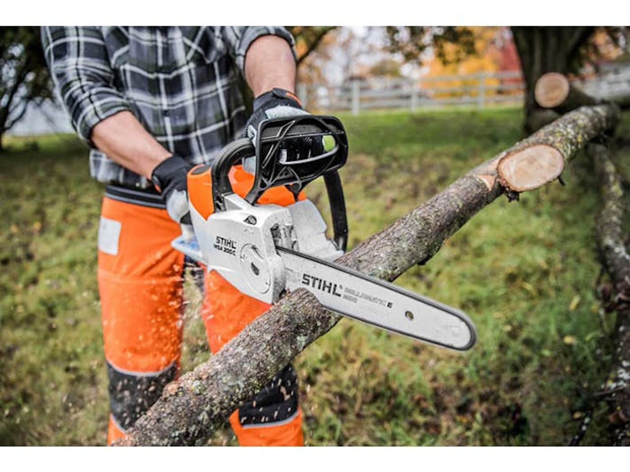 STIHL CHAINSAW MSA 200 C-B W/ 12" BAR W/O BATTERY AND CHARGER