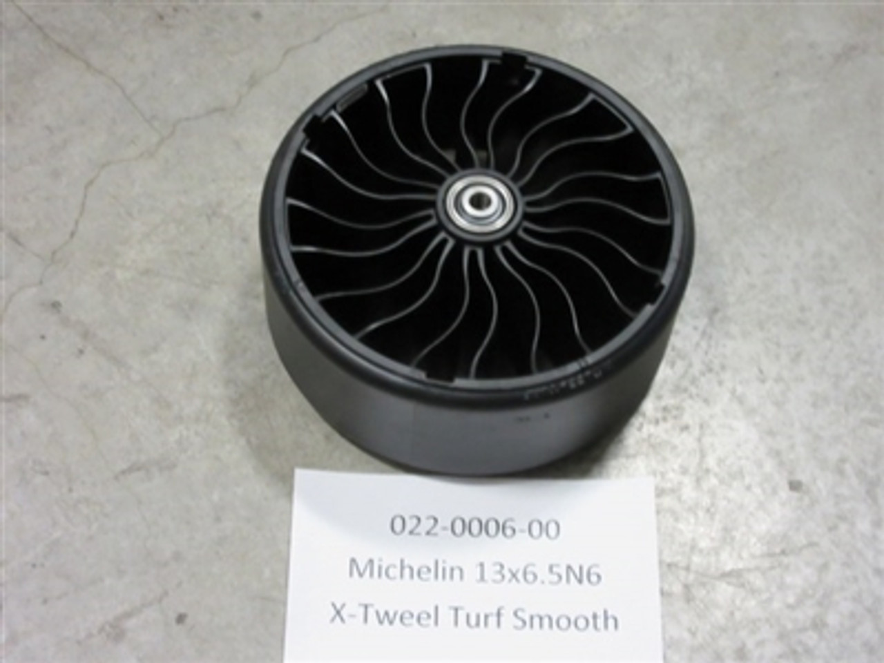 Bad Boy 022-0006-00 - Michelin 13 x 6.5N6 X-Tweel Turf Smooth 5/8 - 022-0006-00