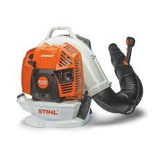 Stihl BR 800 X backpack blower clearing wet leaves on large property