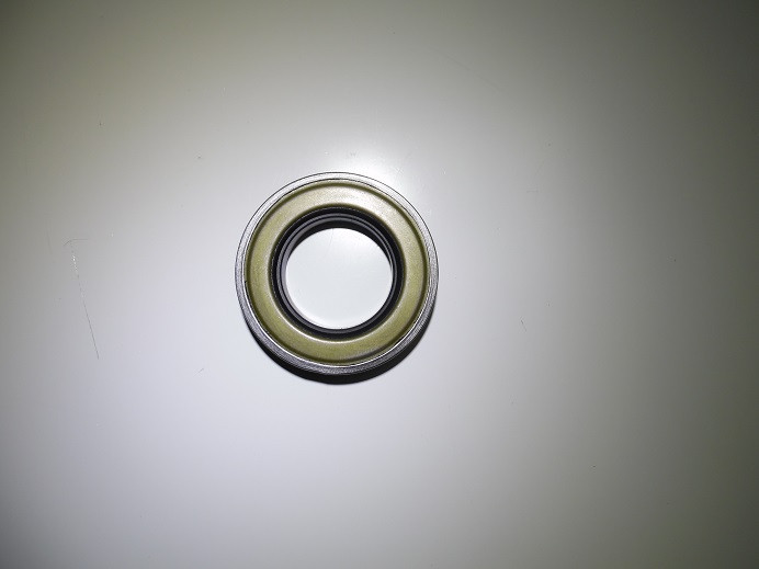 Mahindra 15643072001 Oil Seal Assembly