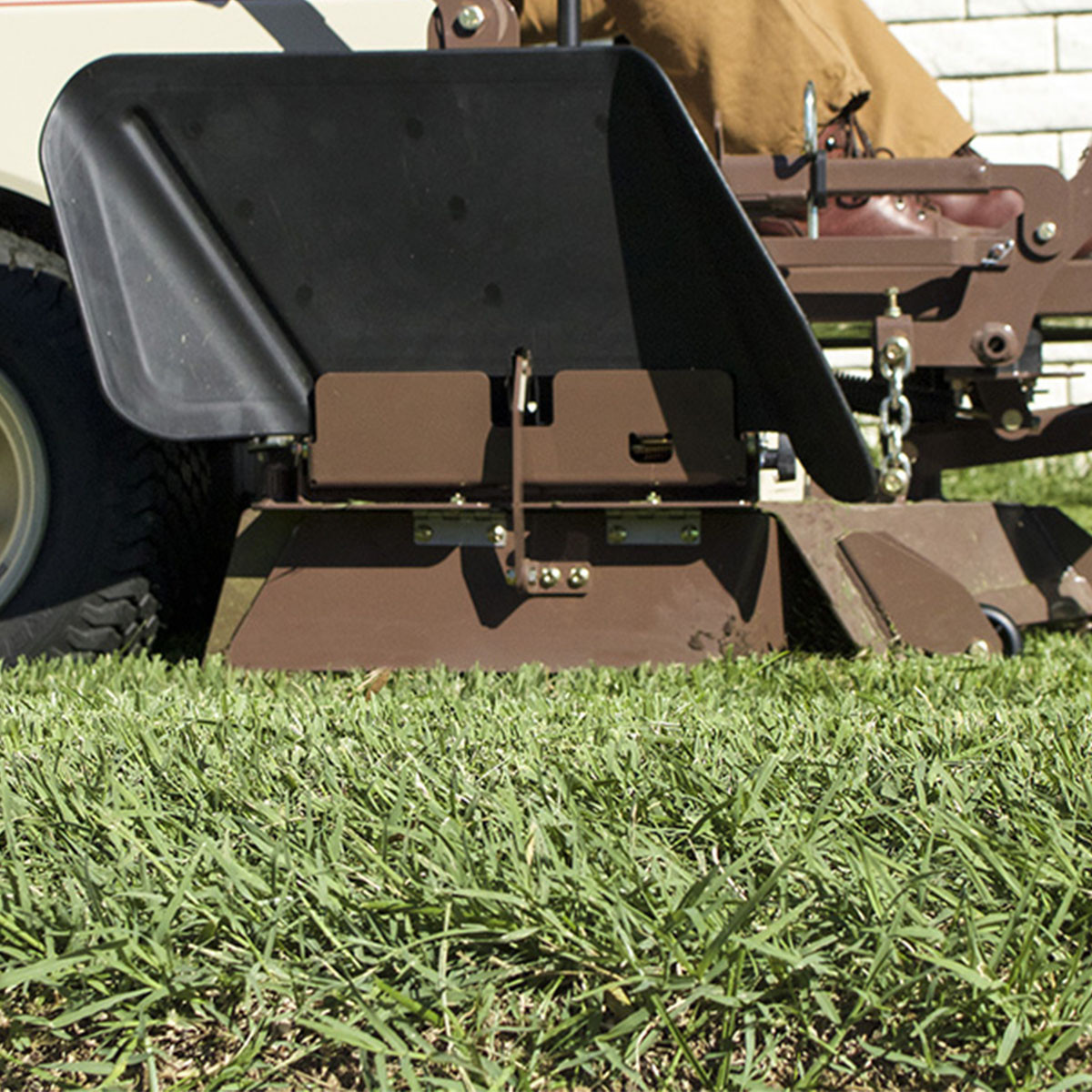 Grasshopper 504210 - Discharge Control Kit M1