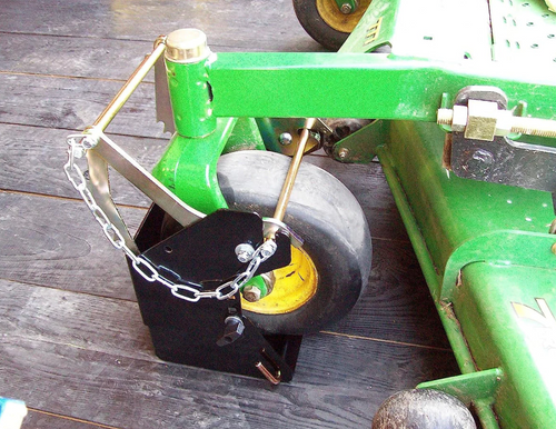 MOWER HOLDER LARGE SPREADER HOLDER