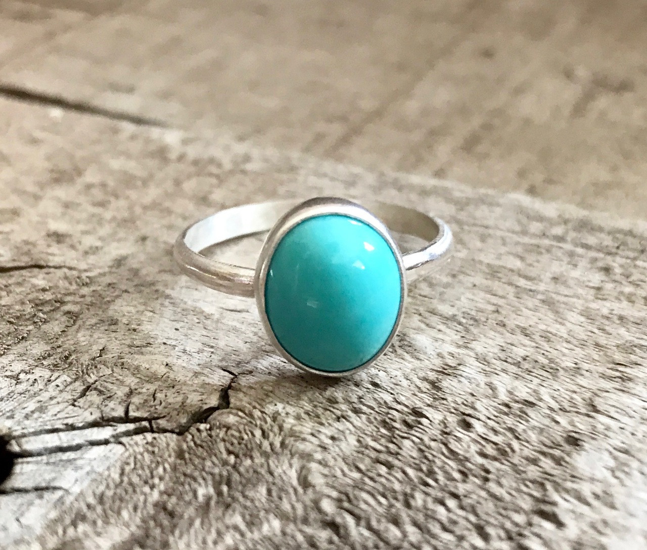 Elegant Modern Sky Blue Turquoise Oval Sterling Silver Ring