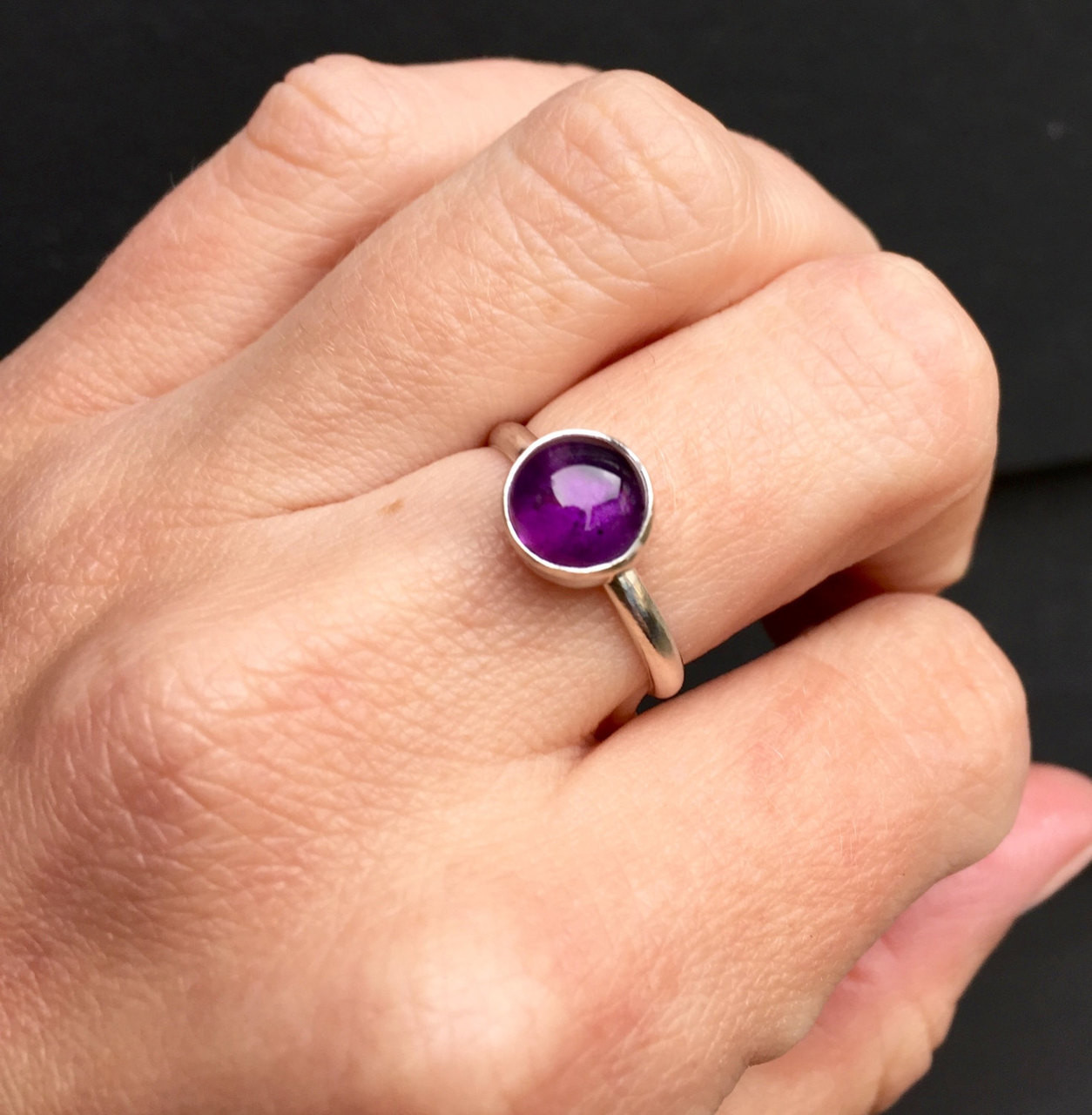 Minimalist Simple Solitaire Amethyst 8mm Round Birthstone Ring in Sterling Silver
