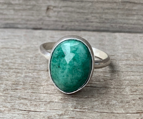Raw Cut Faceted Oval Green Emerald Sterling Silver Ring Size 7.5-8