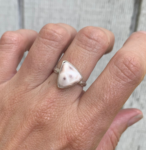 Triangle Pink Thomsonite Sterling Silver Ring with Floral Ring Band Size 7.75-8.75