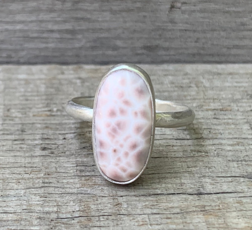 Oval Soft Pink Thomsonite Sterling Silver Ring Size 7-8