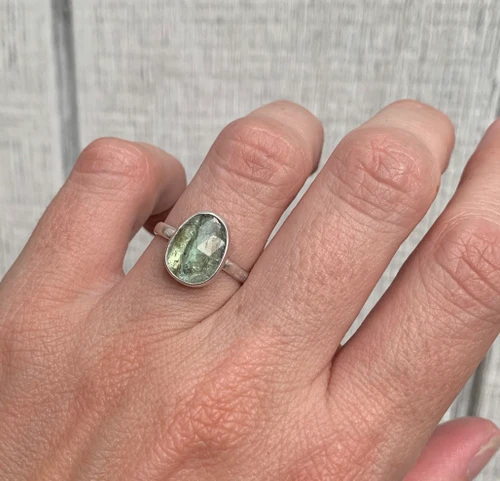Elegant Faceted Light Green Kyanite Sterling Silver Ring Size 6.5-7.5
