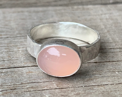 Pink Oval Chalcedony Hammered Band Sterling Silver Ring