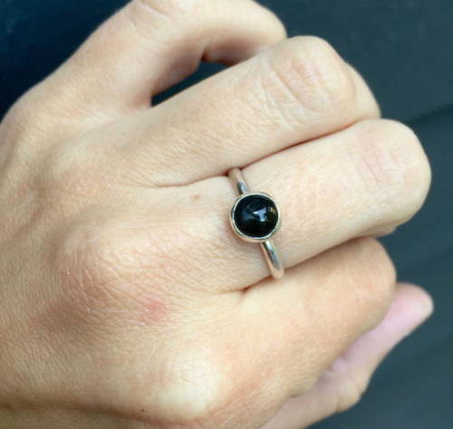 Simple Elegant Round Black Star Diopside Chic Solitaire Ring